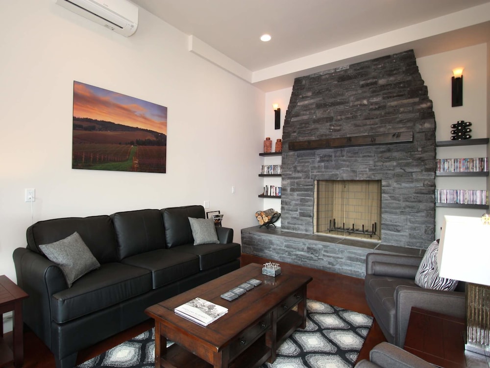 Vineyard View Inn - photo 19