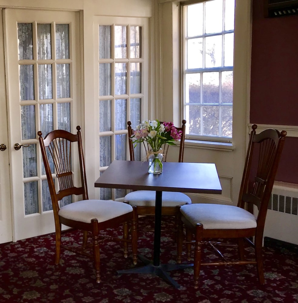 Spring Hill Inn - photo 34