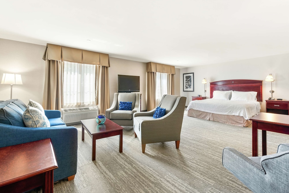 Hampton Inn Nashua - photo 5