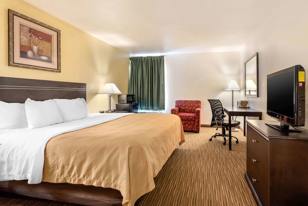 Quality Inn & Suites Limon - photo 8
