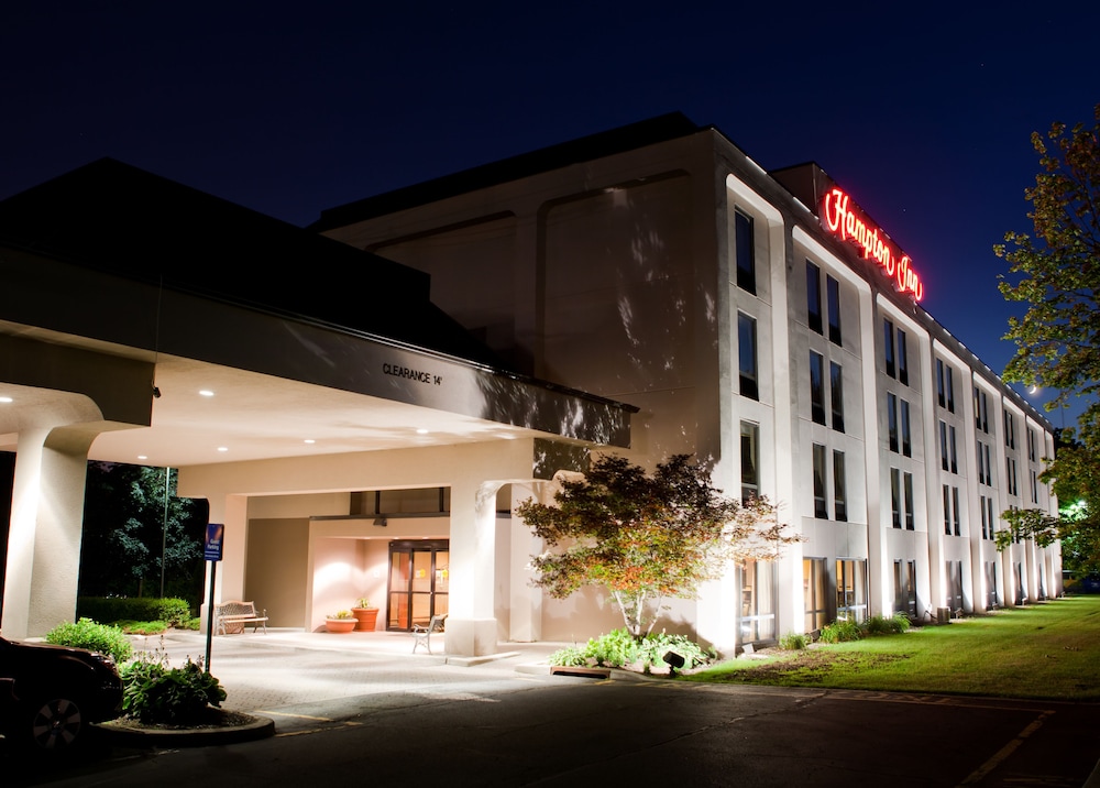 Hampton Inn Ridgefield Park - photo 71