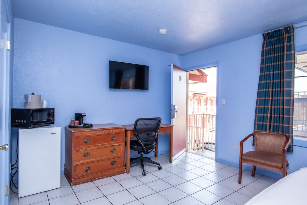 Aqua Breeze Inn - photo 20