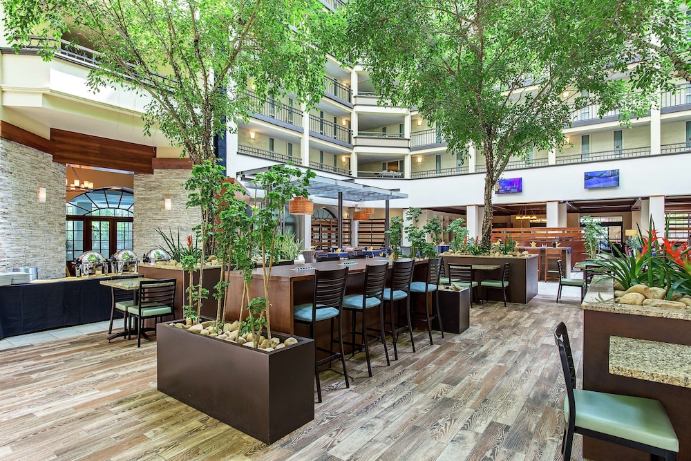 Embassy Suites by Hilton Nashville Airport - photo 8