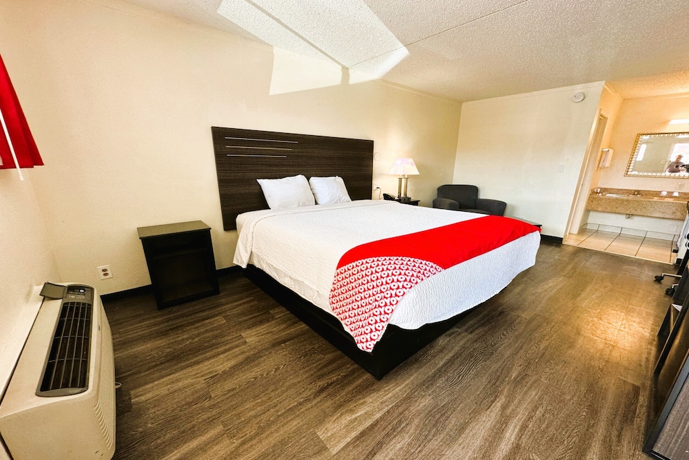 Knights Inn at Lackland Afb San Antonio - photo 7