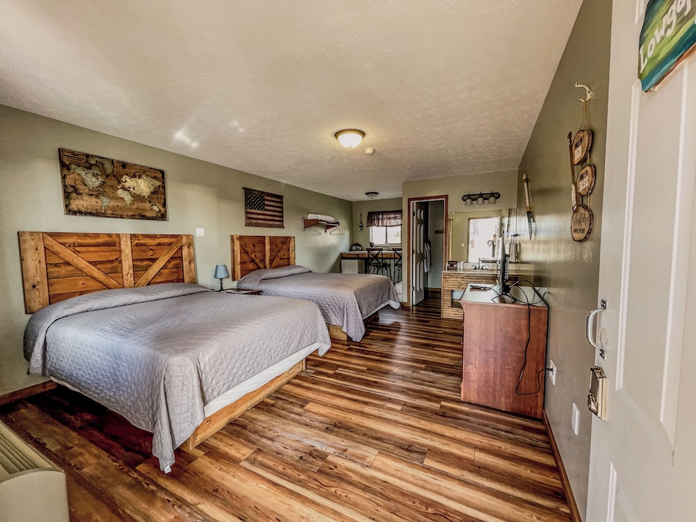 Timber Pointe Resort — Jamestown