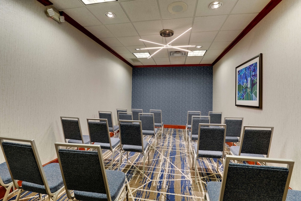Hilton Garden Inn Indianapolis Airport - photo 51