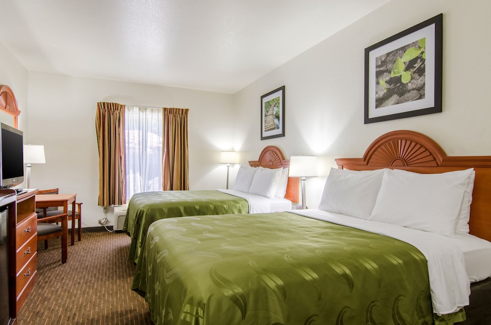 Quality Inn Junction City Near Fort Riley - photo 8