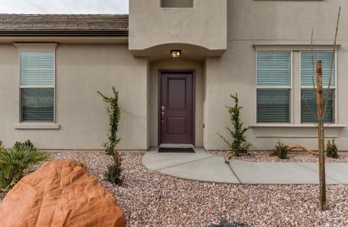 Red Cliffs Retreat - photo 4