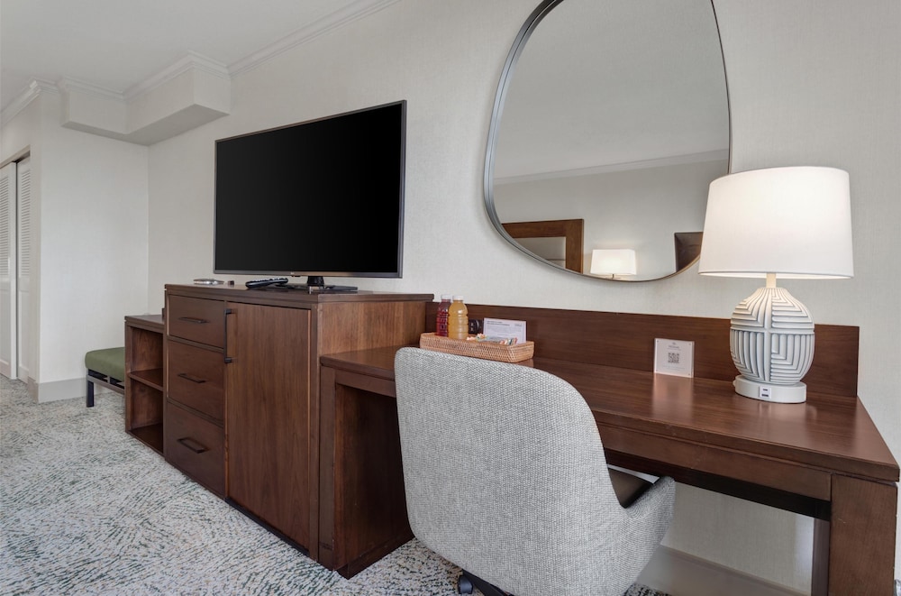 Hilton Arlington National Landing - photo 49