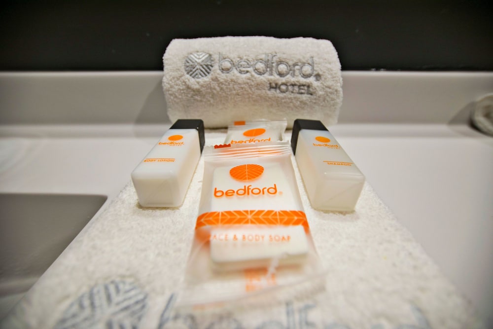 Bathroom amenities