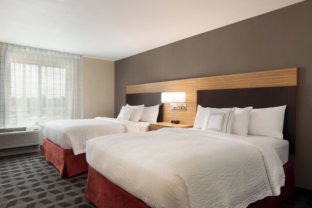 TownePlace Suites by Marriott Cedar Rapids Marion - photo 15