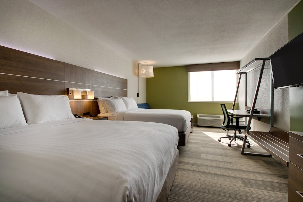 Holiday Inn Express & Suites Wapakoneta by IHG - photo 43