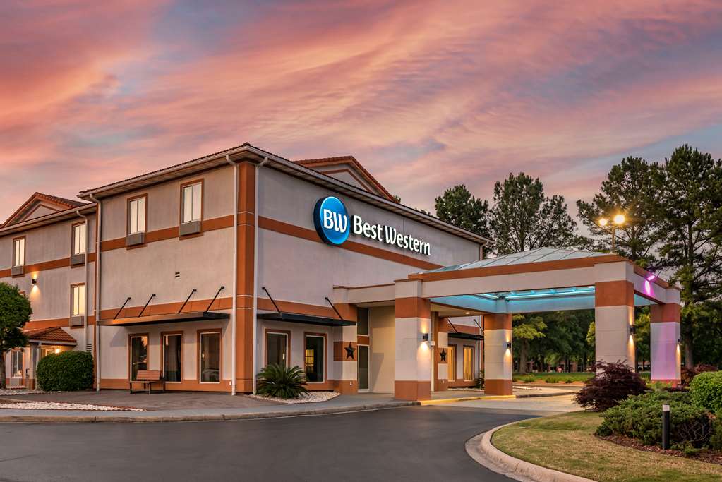 Best Western Carlton Suites - featured photo
