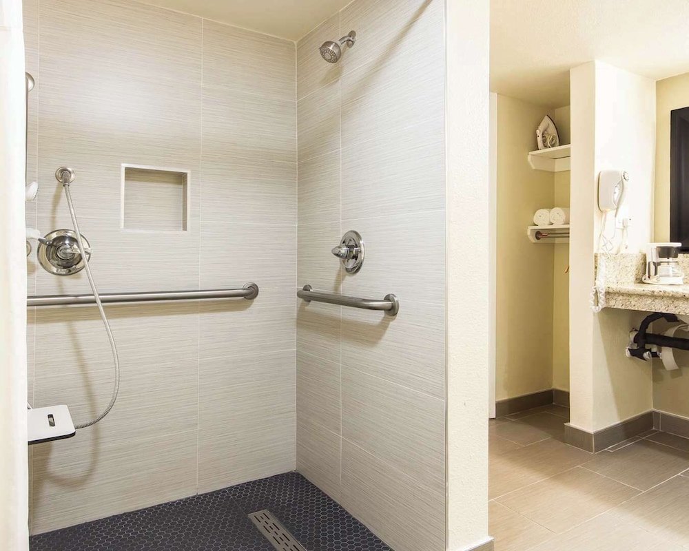 Quality Inn Sacramento Convention Center - photo 24