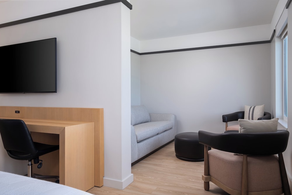 Denizen Hotel - photo 26