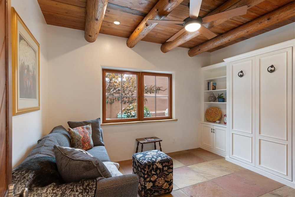 La Joya Spacious and Historic Downtown Jewel - photo 31