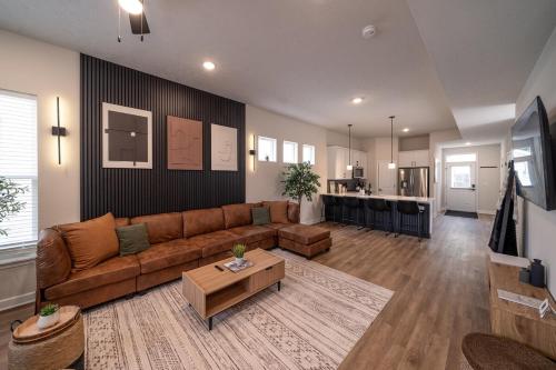 Arcade Game Room Luxury New 3BR CLE Clinic UnivCircle Little Italy in Cleveland, United States