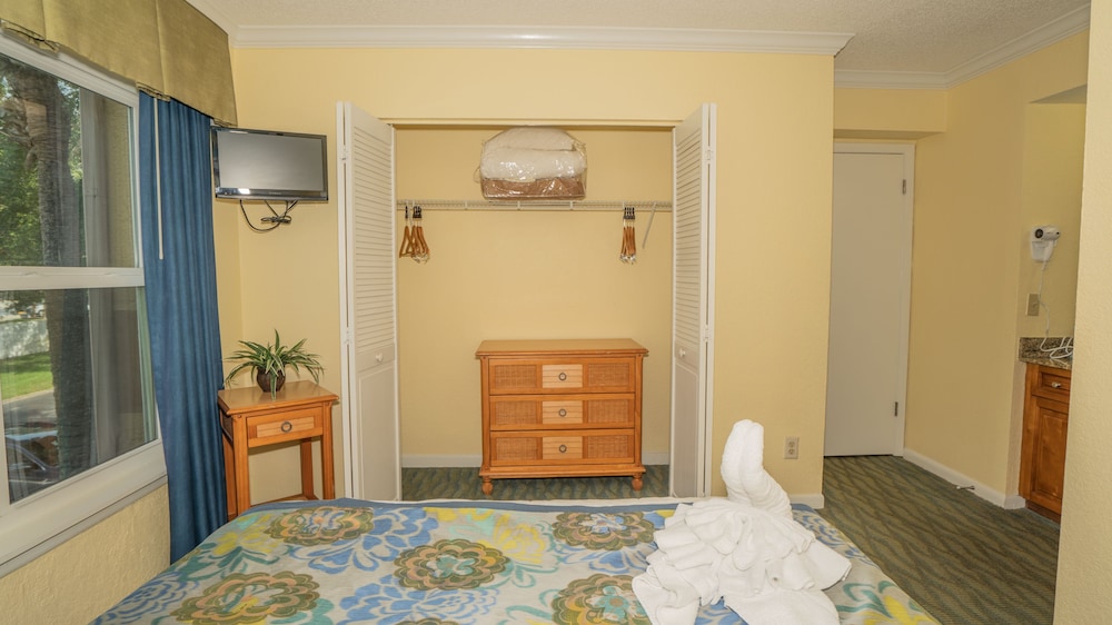 Blue Tree Resort at Lake Buena Vista - photo 11