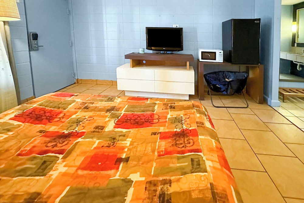 Luxury Inn by OYO Albany - photo 11