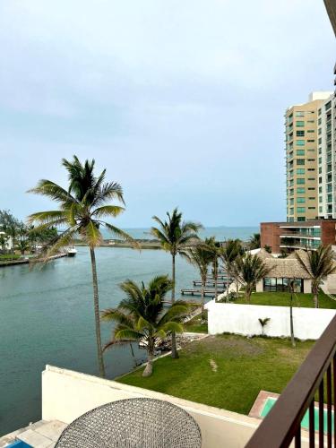 Vista al mar Alberca Netflix Playa Facturamos — 4-Star Luxury Hotel in Boca Del Rio, Mexico