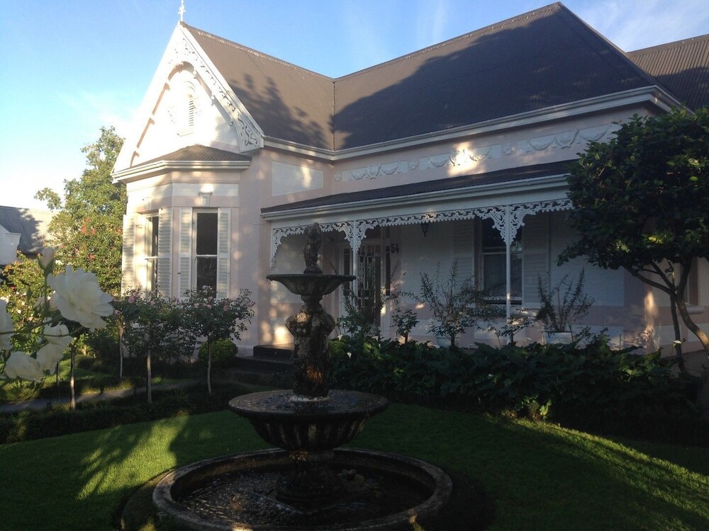 The Prime Spot Self Catering — 4-Star Luxury Hotel in Worcester, South Africa