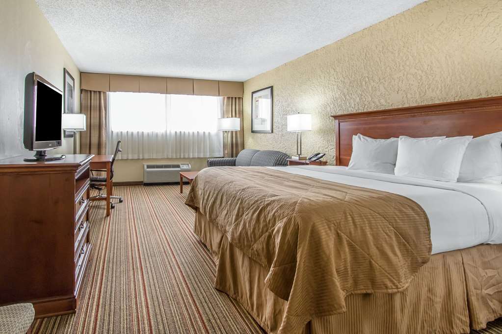 Ramada by Wyndham Tulsa Broken Arrow - photo 6
