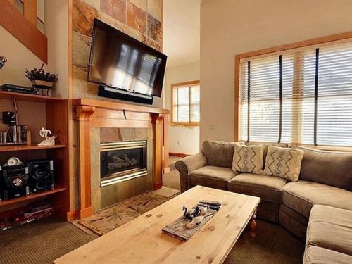 GH19 Greyhawk Mountain Getaway in Bridgeport, United States