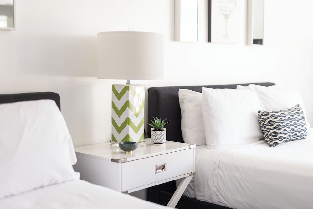 The Three Fifty Hotel - photo 22