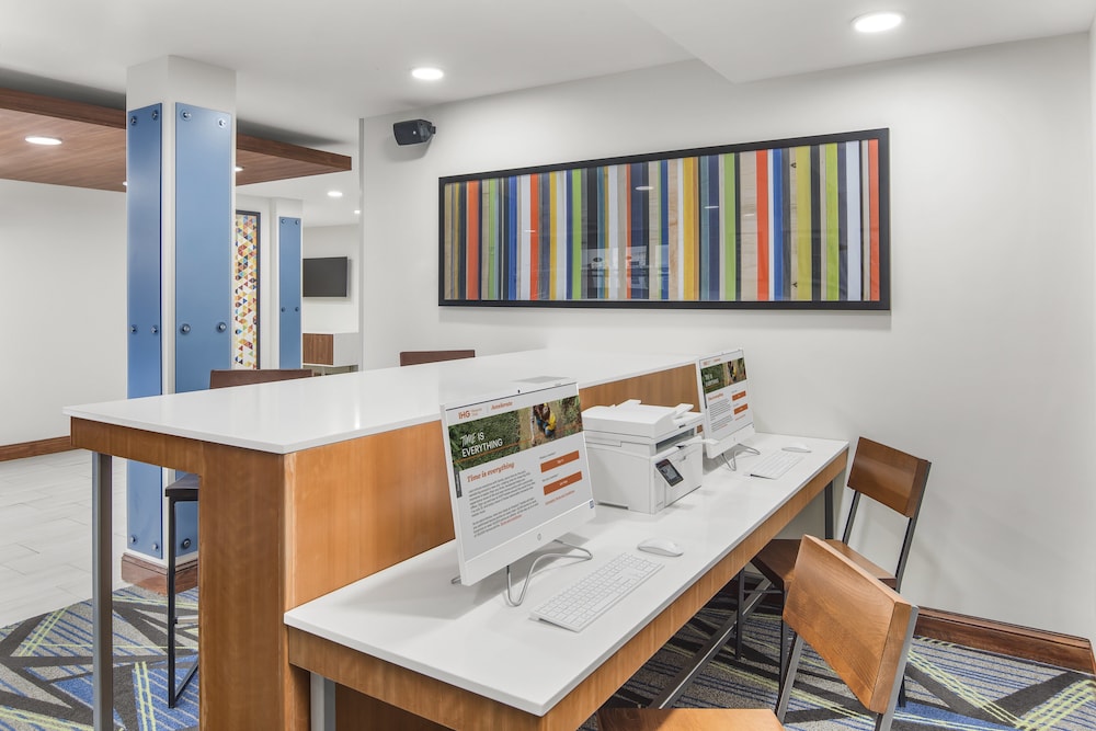 Holiday Inn Express & Suites Hardeeville Hilton Head by IHG - photo 30