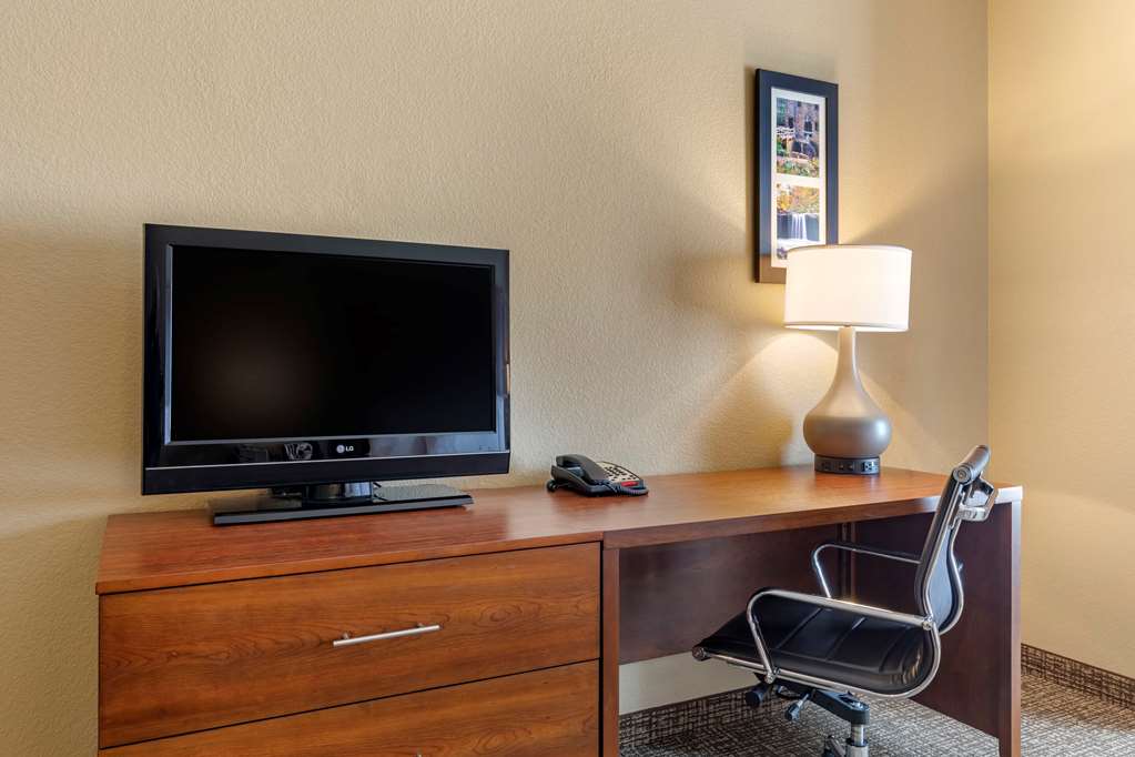 Comfort Inn & Suites Russellville I 40 - photo 6