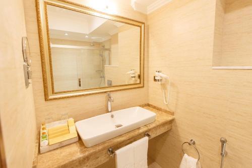 Sultan Palace Hotel — Atyrau — photo 5