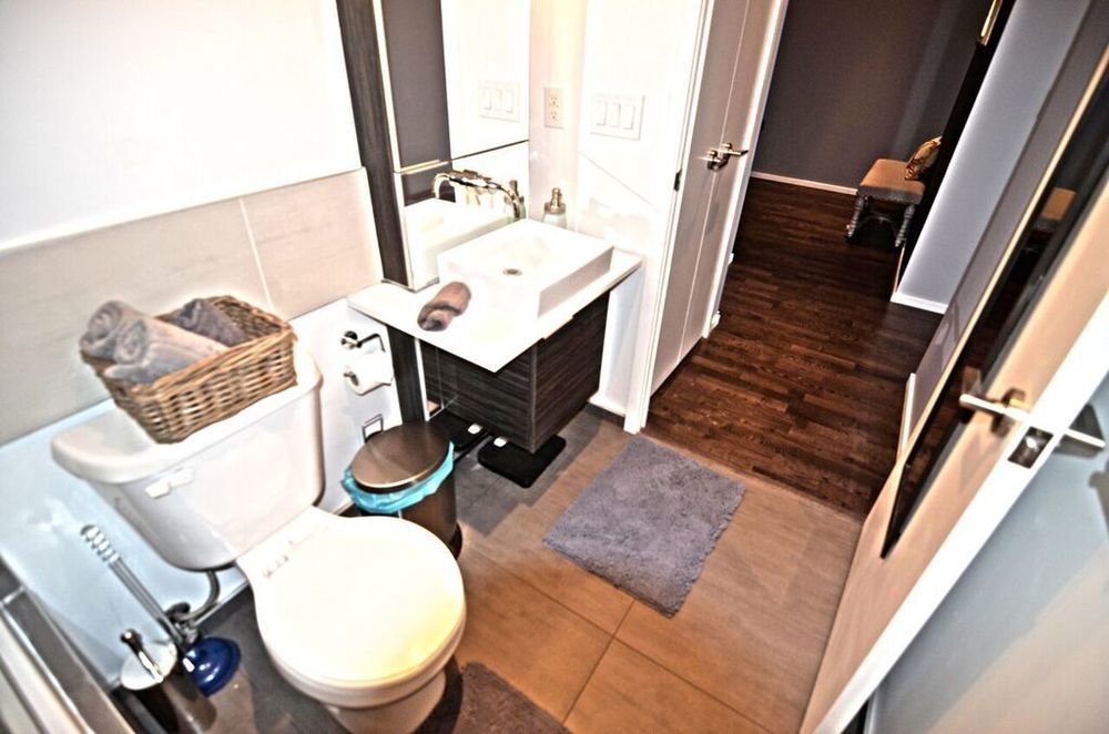 Toronto Escape The Diamond Suite — 4-Star Luxury Hotel in Toronto, Canada
