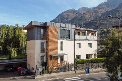 Le Lion Apartments Bike & Ski — 4-Star Luxury Hotel in Aosta, Italy
