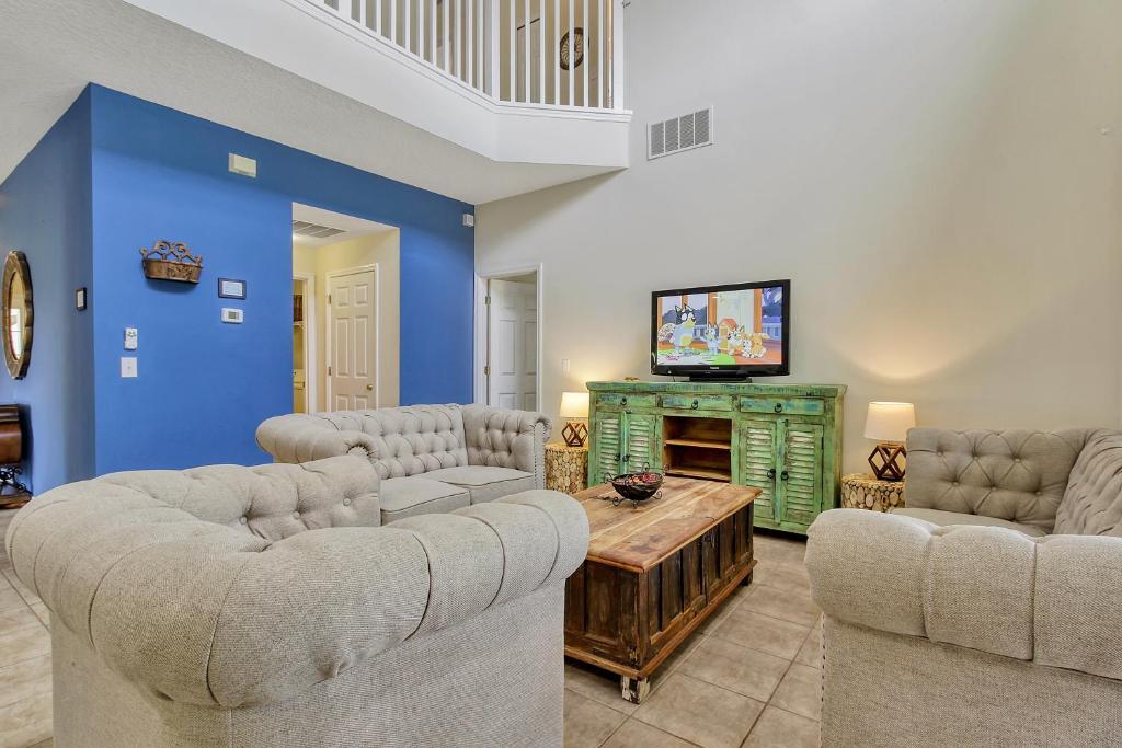 Mickeys Sunspot 6 bed Emerald Island Resort pool home - photo 12