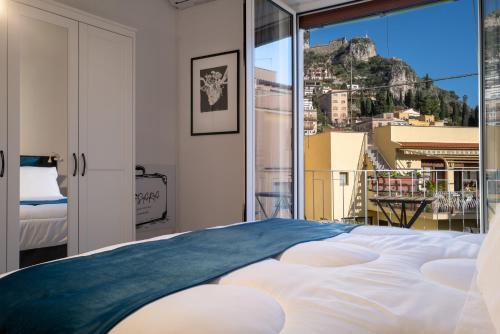 Sara Guest House Taormina — 4-Star Luxury Hotel in Taormina, Italy