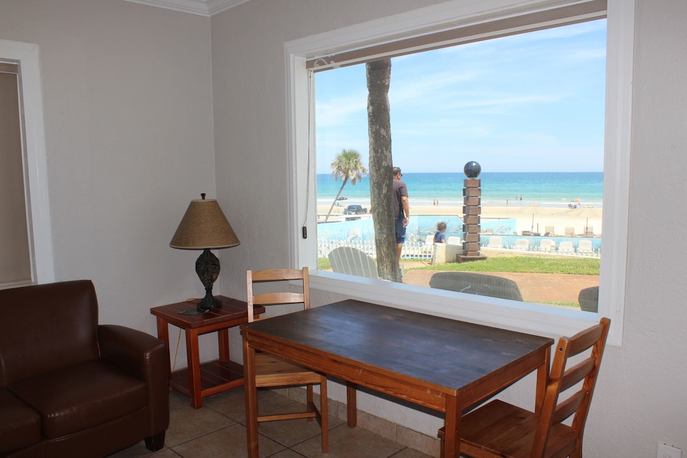 Shoreline Suites & Cabana Cottages - photo 54