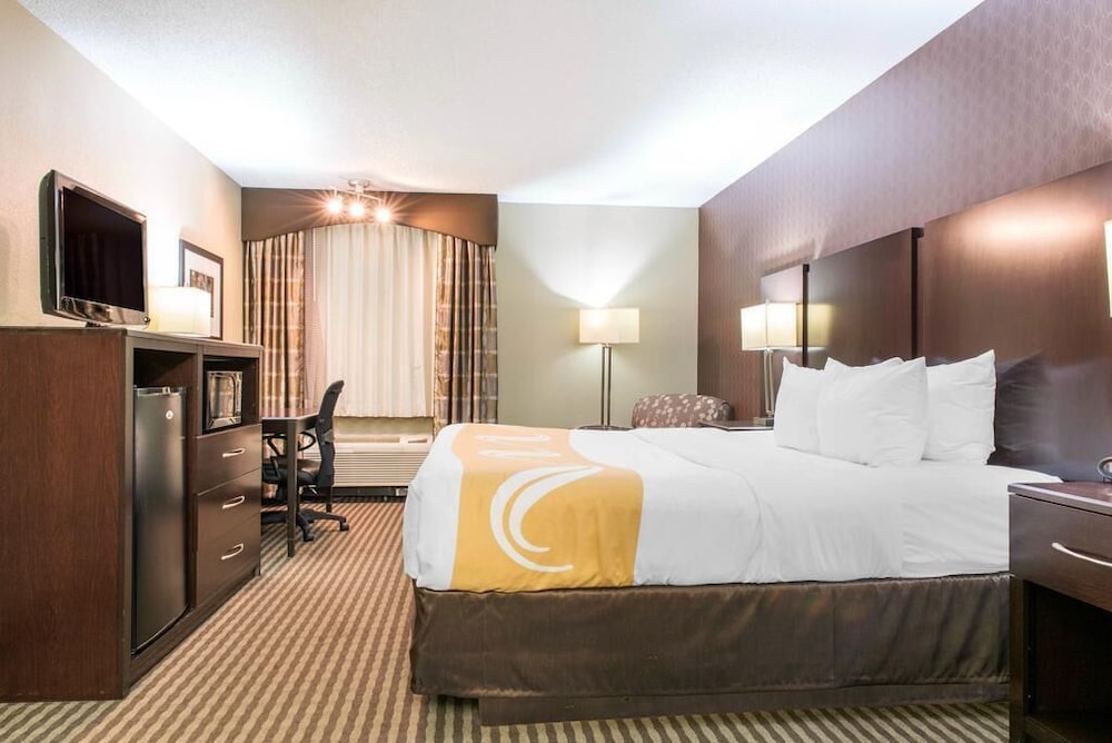 Baymont by Wyndham Festus - photo 10