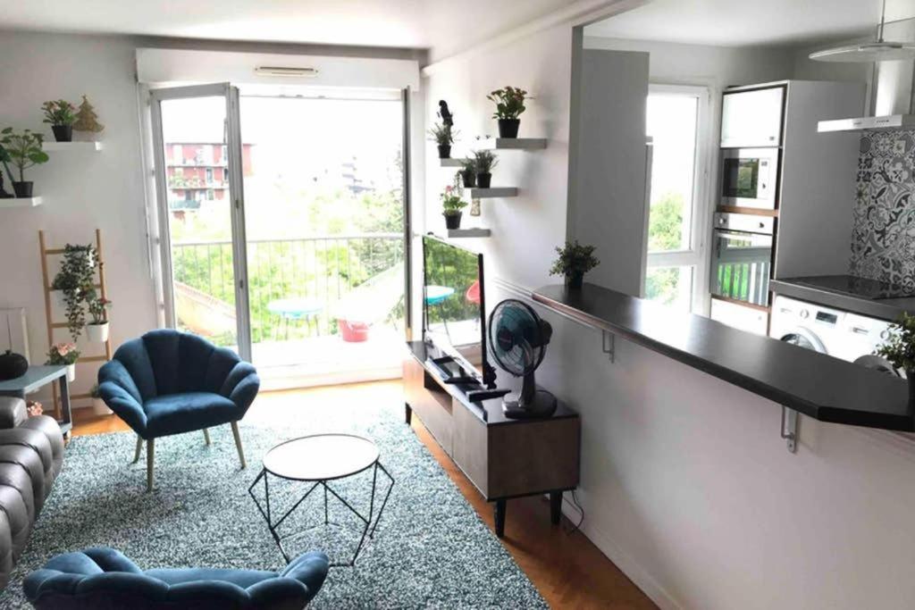 Fellini 3br With Safe Parking — Saint Denis