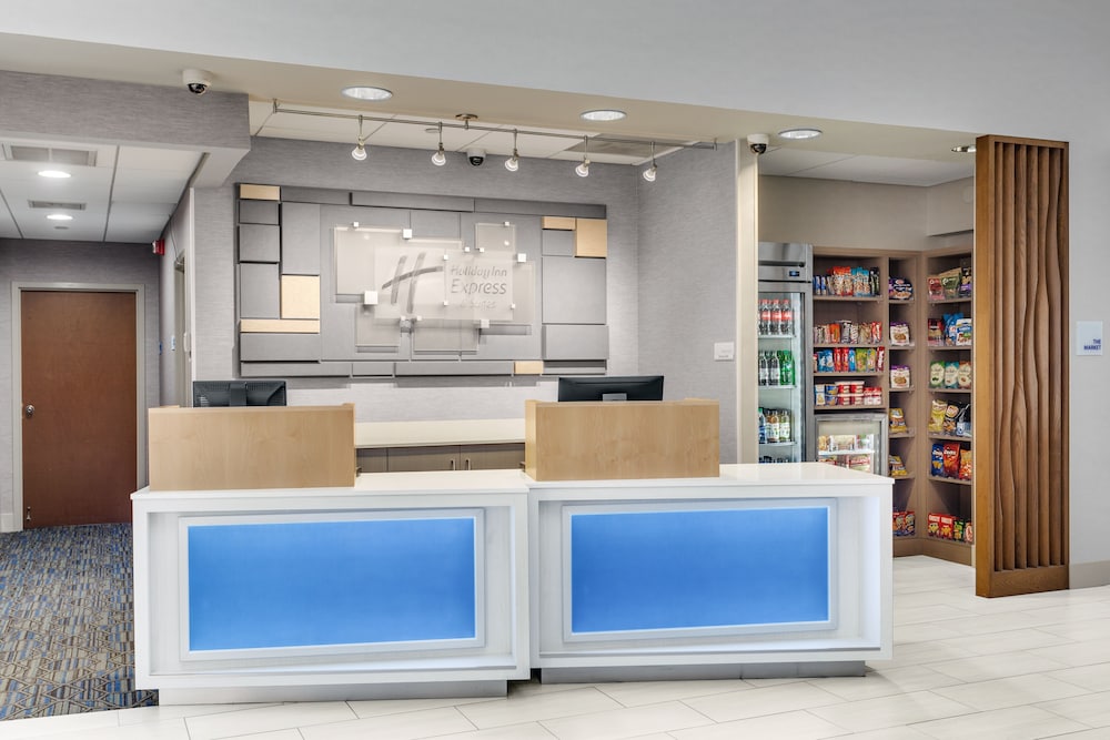 Holiday Inn Express Hotel & Suites South Portland by IHG - photo 39