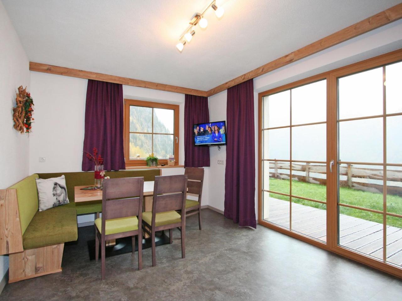 Apartment s' HimmelReich 2 by Interhome — 4-Star Luxury Hotel in Laengenfeld, Austria
