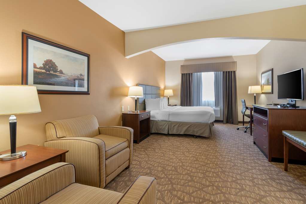 Best Western Plus Butterfield Inn - photo 14