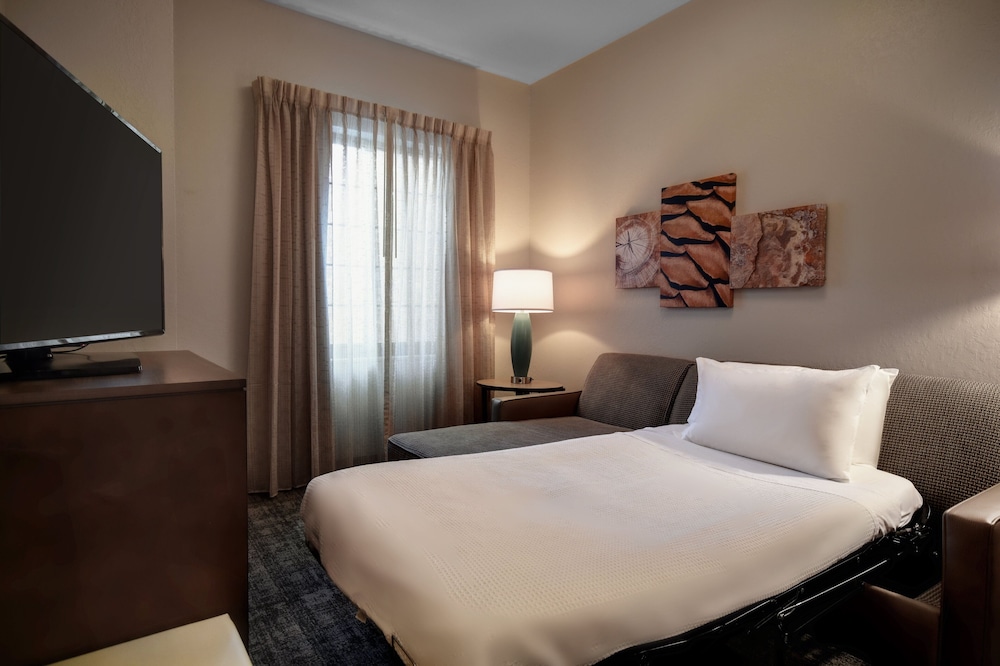 Staybridge Suites Holland by IHG - photo 14