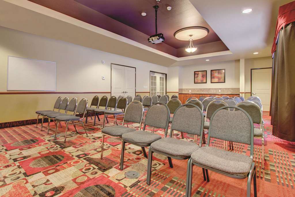 La Quinta Inn & Suites by Wyndham Denver Gateway Park - photo 43