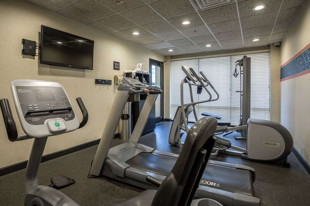 Hampton Inn Somerset - photo 57