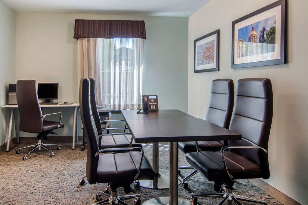 Clarion Inn & Suites Atlanta Downtown - photo 31