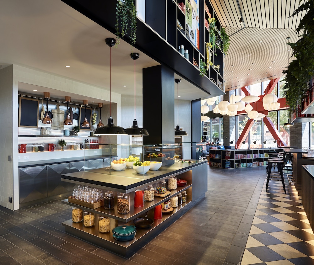 citizenM Seattle Pioneer Square - photo 25