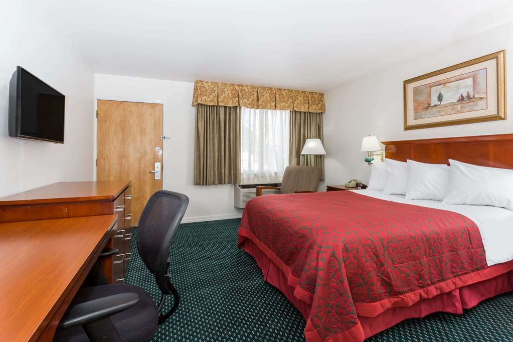 Days Inn by Wyndham Kimball - photo 12