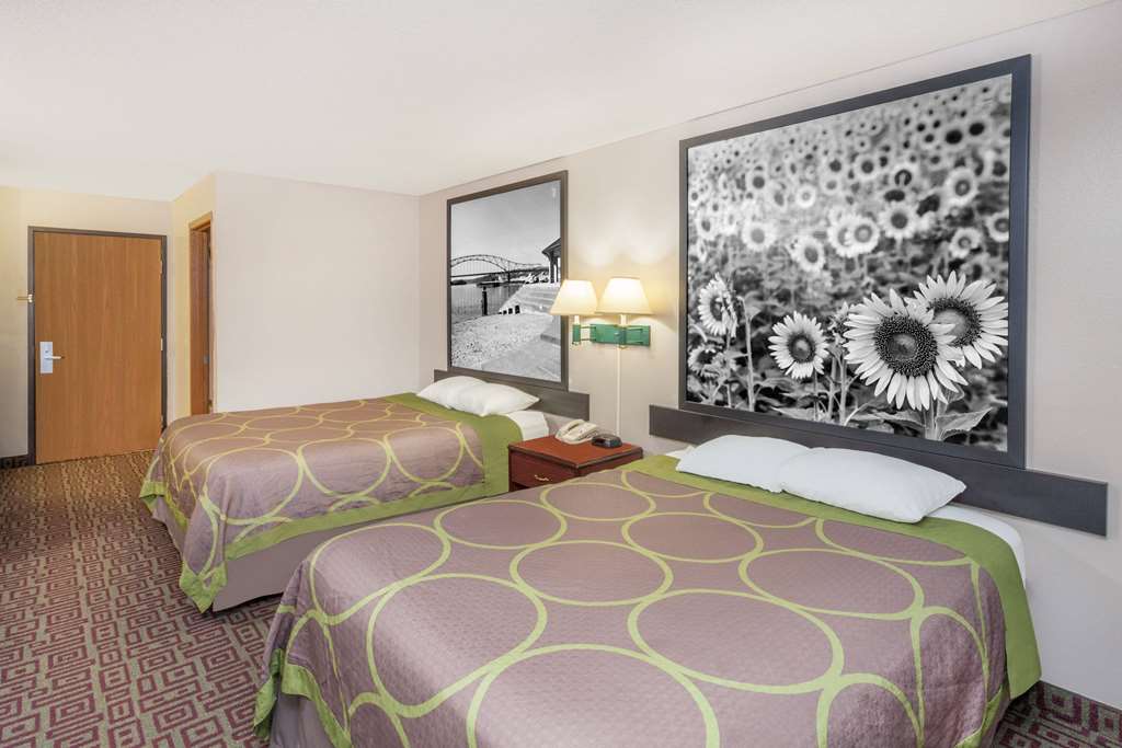 Super 8 by Wyndham Muscatine - photo 7