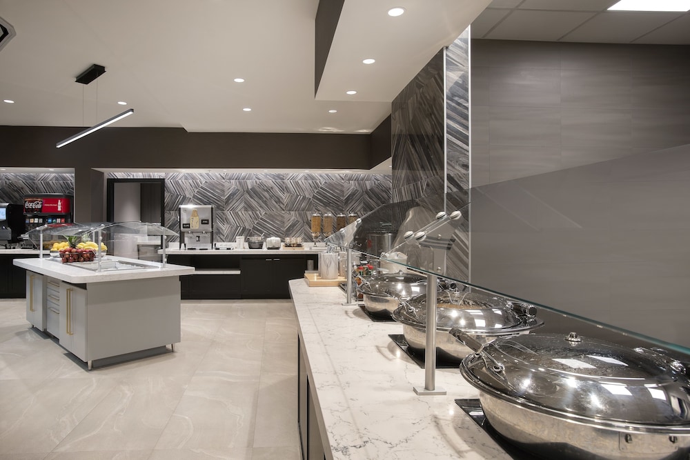 Embassy Suites by Hilton Orlando Airport - photo 31