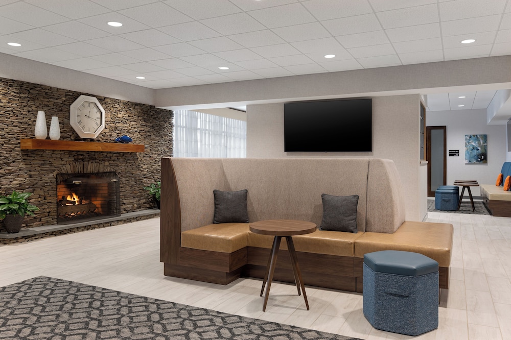 Hampton Inn Bloomsburg - photo 2